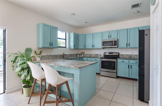 Building Photo - 8885 NW 102nd Ct