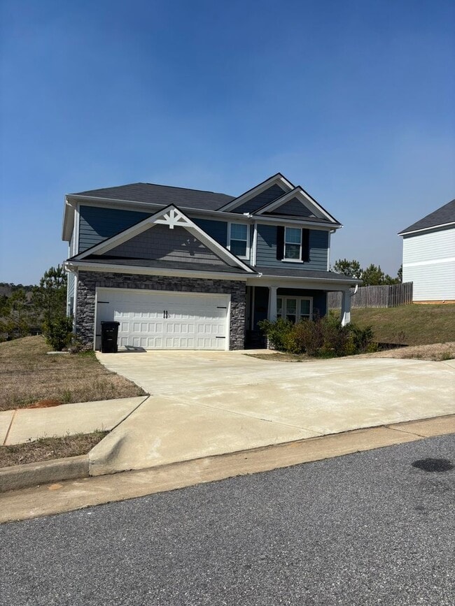 Building Photo - Welcome Home! Located in Lexington Hill Subdivision