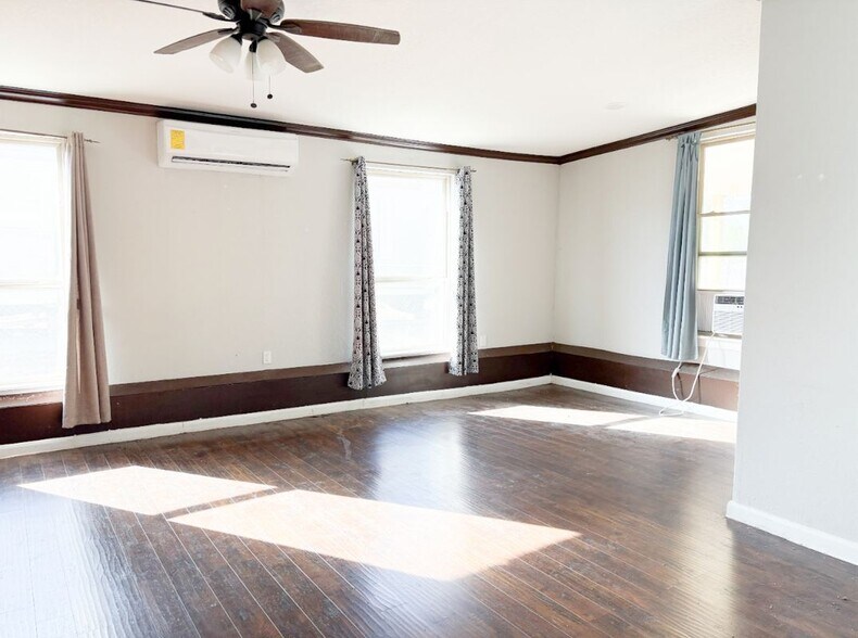 Building Photo - 12742 Paseo Arbol