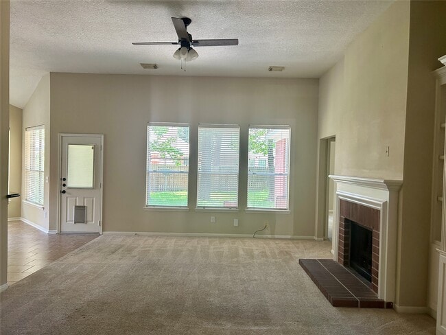 Building Photo - 23 Tivoli Garden Ct