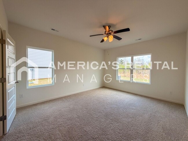 Building Photo - Modern Two Story Living in Doss Ferry - Available NOW!!