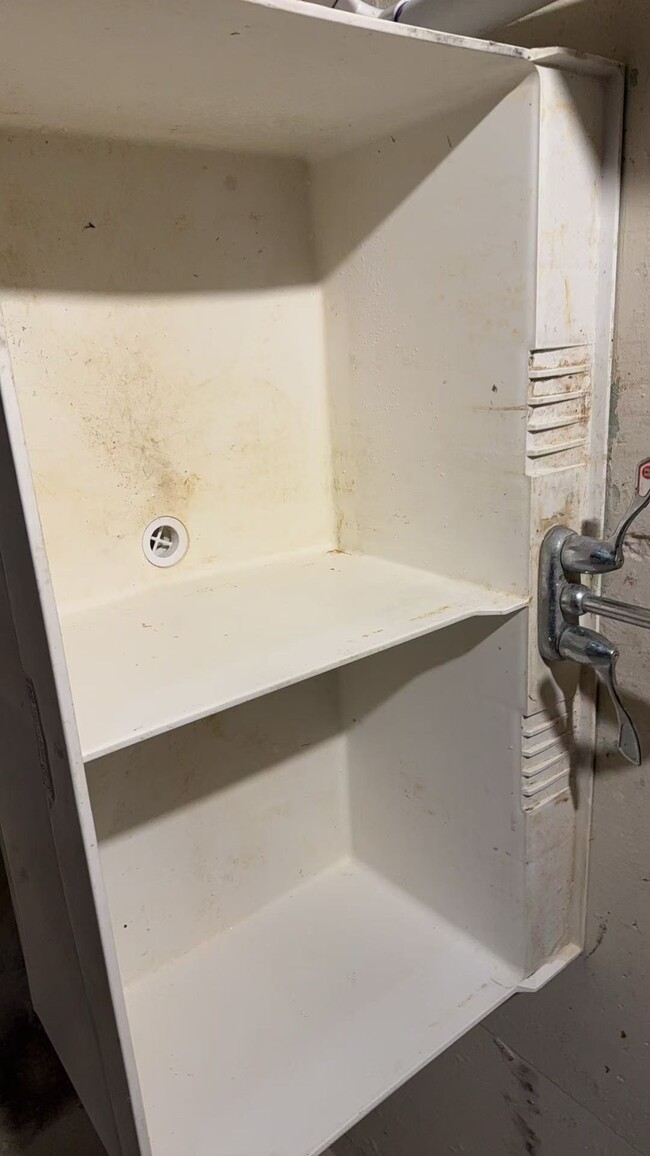 Building Photo - 3073 Eggert Rd