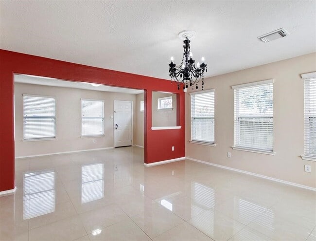 Building Photo - 11015 Shumard Oak Ct