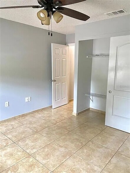 Building Photo - 2720 S Sunrise Ct