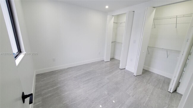 Building Photo - 40 SW 34th Ave