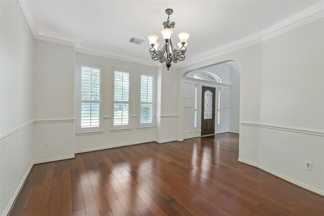 Building Photo - 20419 Windrose Bend Dr