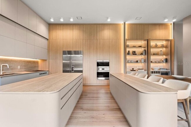 Building Photo - 1742 Temple Dr