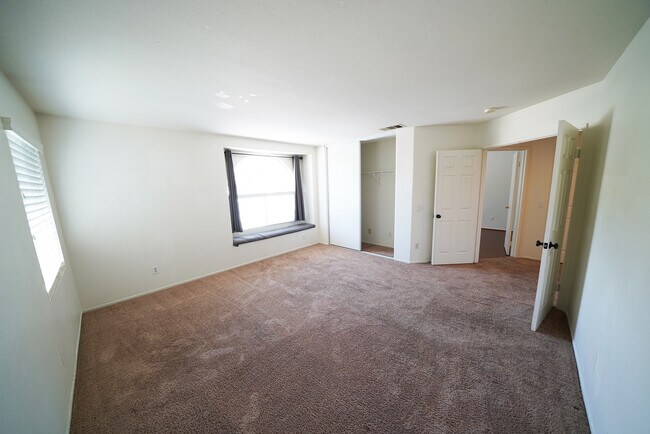 Building Photo - 29070 St Tropez Pl