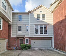 Building Photo - Great opportunity to lease a wonderful town home in the Montrose /Midtown location and within eas...