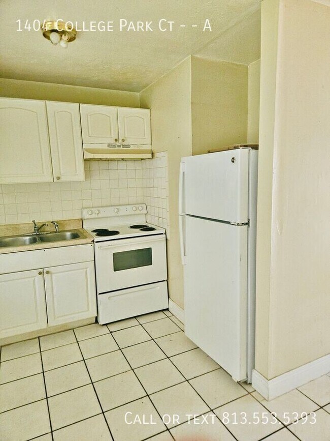 Building Photo - 1404 College Park Ct