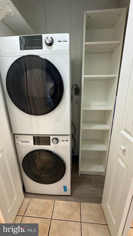 Building Photo - 5909 Tamar Dr