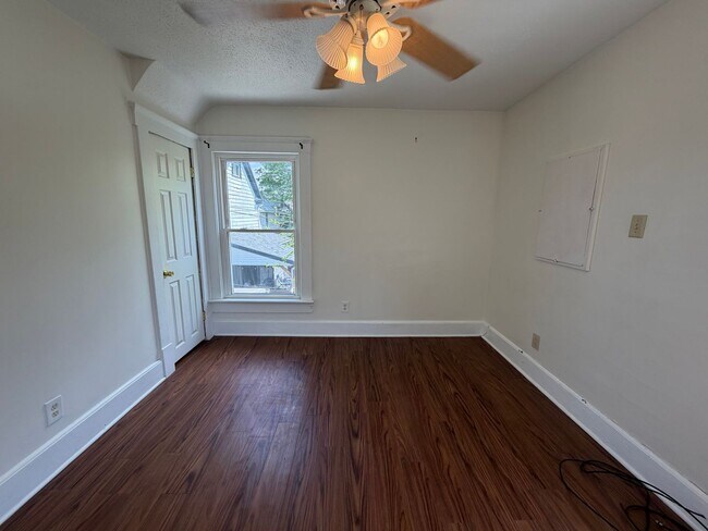Building Photo - 251 5th St NE