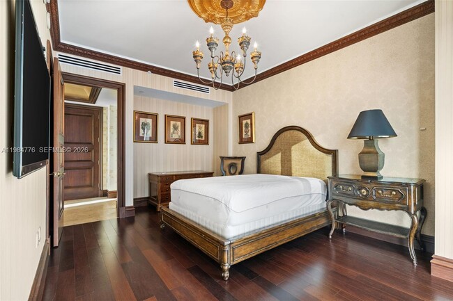 Building Photo - 16047 Collins Ave