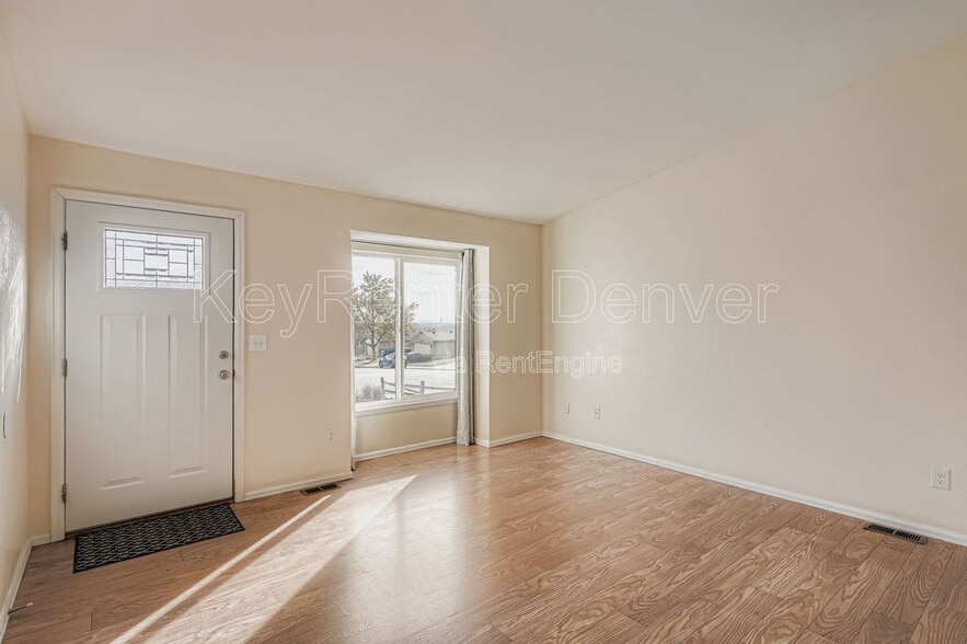 Building Photo - 7421 Harlan Way