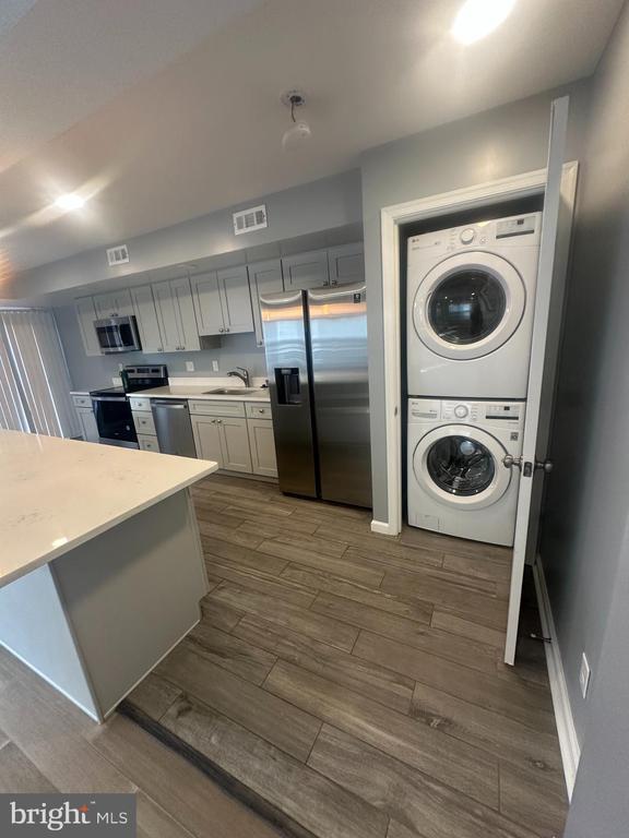 Building Photo - 9684 Hagel Cir