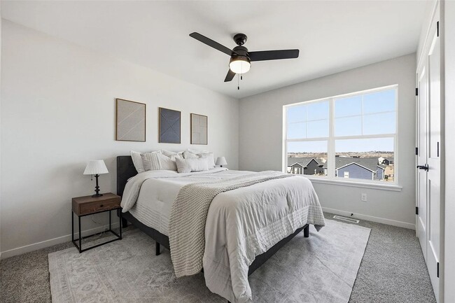 Building Photo - Big Ben at the Loop – Brand New 3 Bedroom Condo | Attached 2-Stall Garage