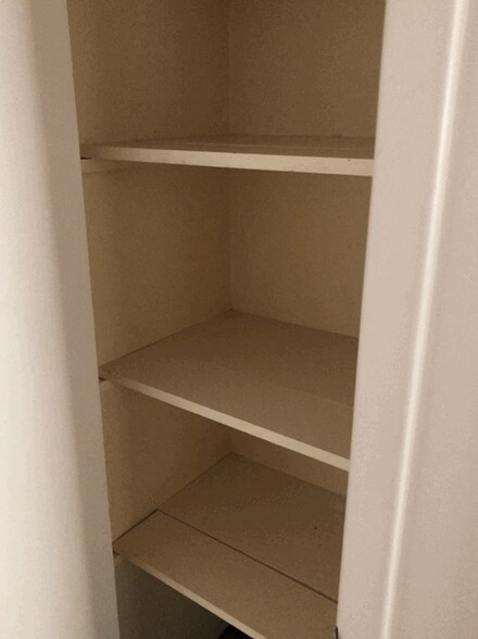 Building Photo - 514 Semple St