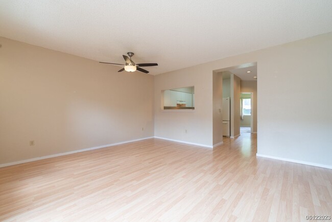 Building Photo - 2 Bd 1 bath 2 Pkg - Mililani Mauka - 95-10...