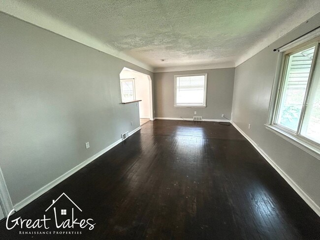 Building Photo - 21565 Blackmar Ave
