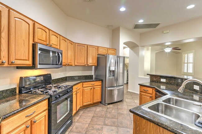 Building Photo - ***800.00 Move-in Credit**** Rancho Sahuarita Gated Community