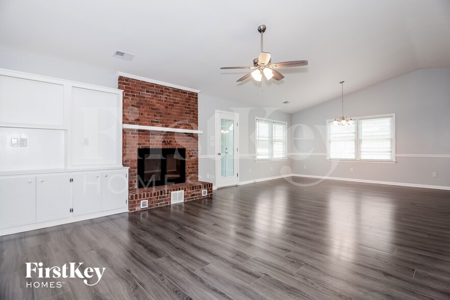 Building Photo - 3541 Heather Ln