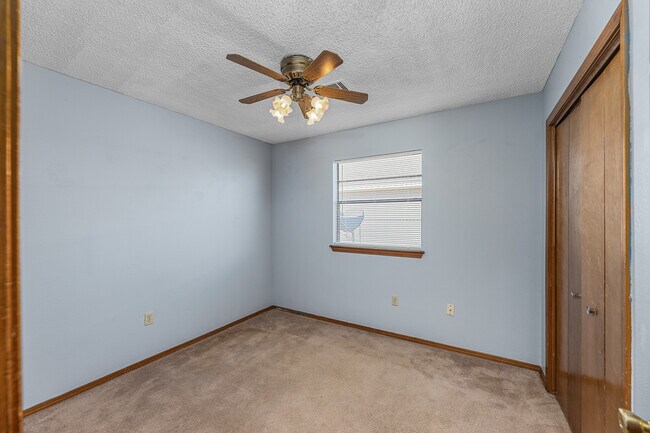 Building Photo - 746 SW 43rd St