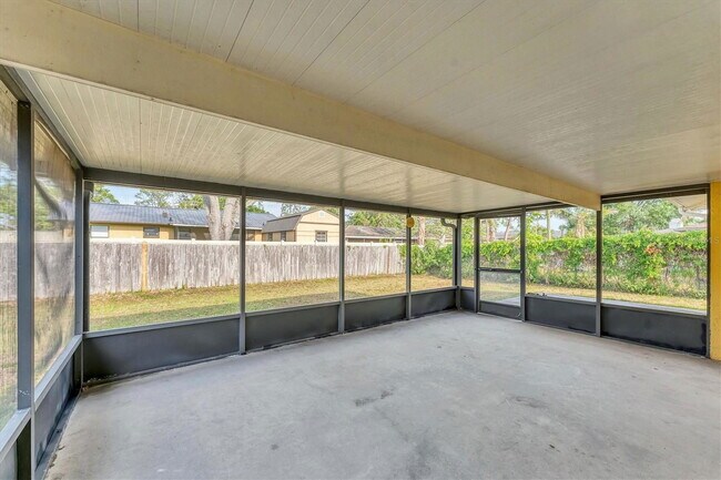 Building Photo - 2151 Upton Ave