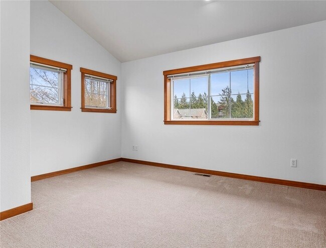 Building Photo - Spacious 3-Bedroom Condo/Townhome in Peaceful Cordata Neighborhood