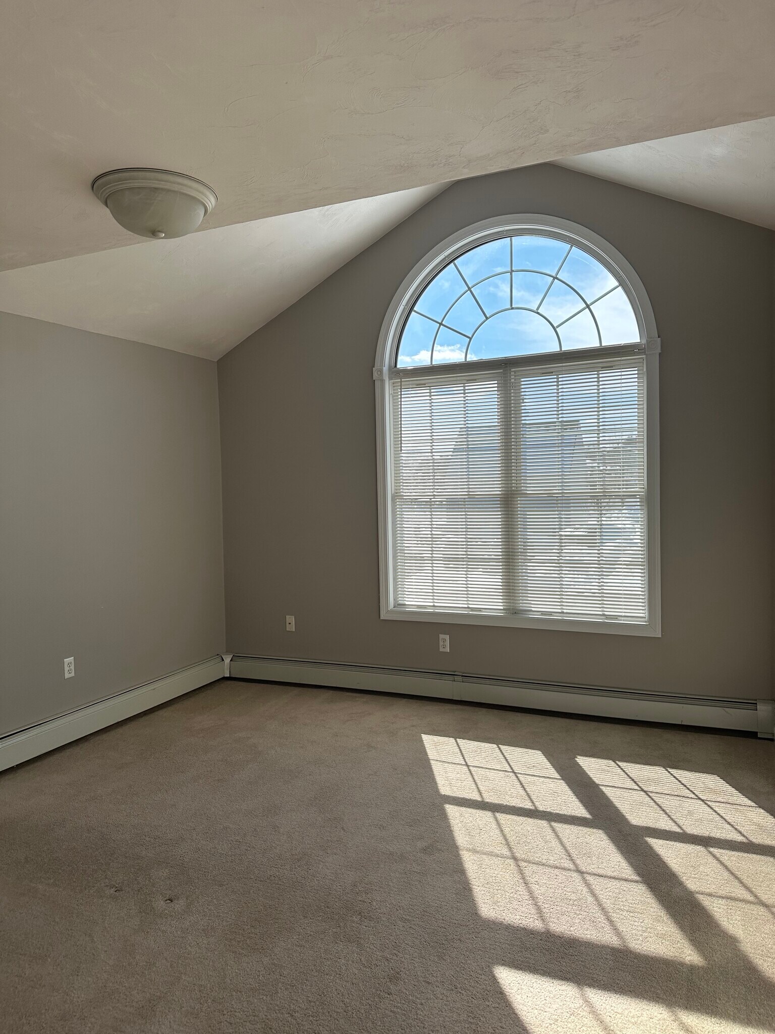 Master Bedroom - 188 Middle St