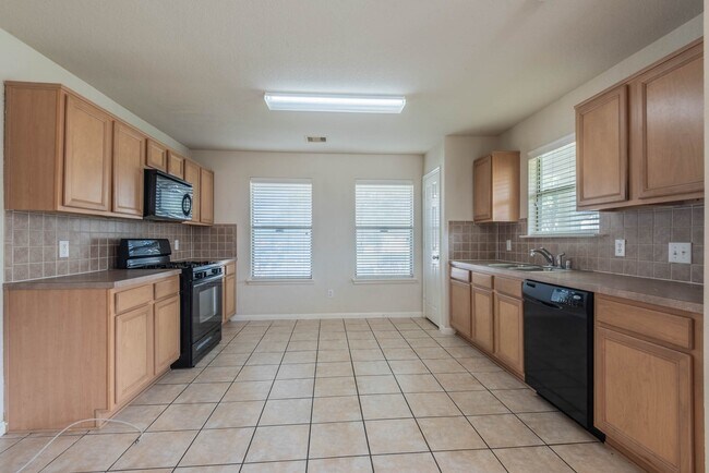 Building Photo - 20931 Gastonbury Ln