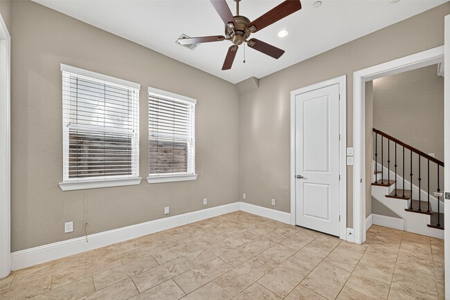 Building Photo - 2116 Mason St