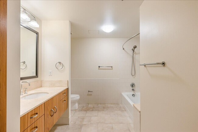 Building Photo - Modern Pearl District Condo – 1 Bedroom + 1 Bath with City Views