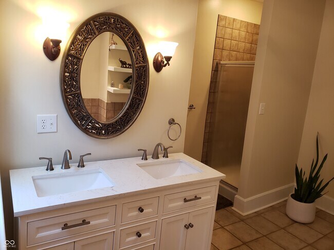 Building Photo - 1914 Commerce Ave