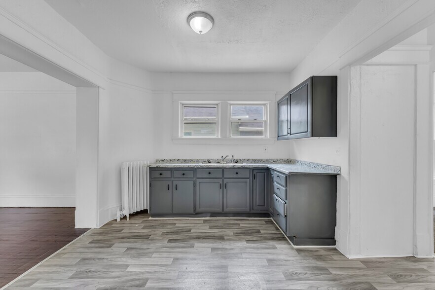 Building Photo - 3279 W 32nd St