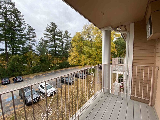 Building Photo - 385 Huse Rd