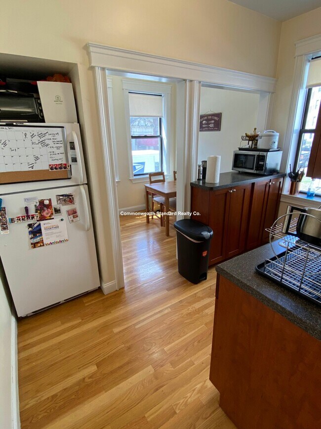 Building Photo - 76 Quint Ave