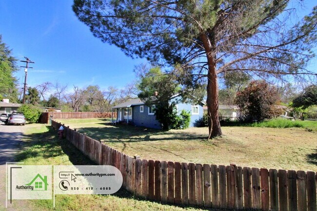 Building Photo - 5481 Elm Ln