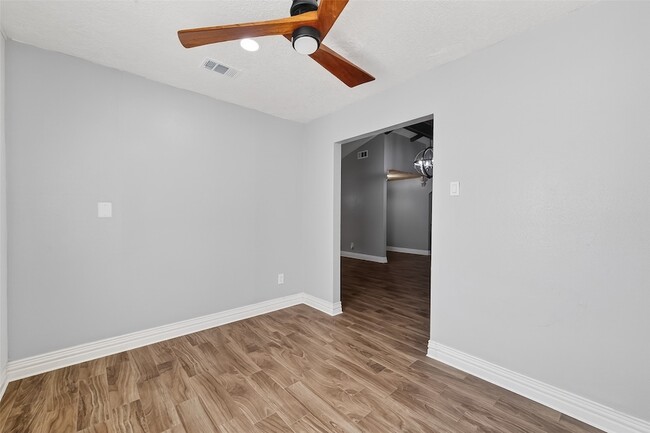 Building Photo - 19818 Packwood Dr