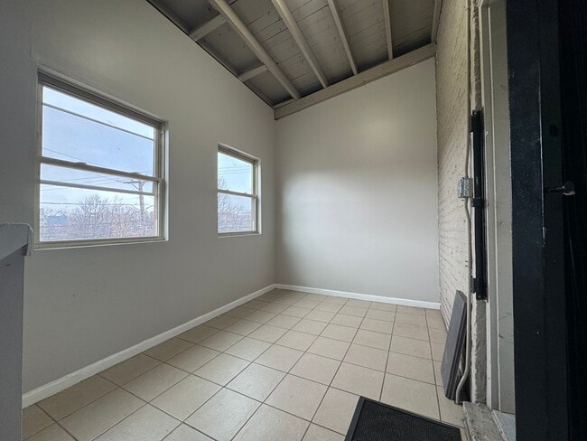 Building Photo - 1826 S Kedzie Ave