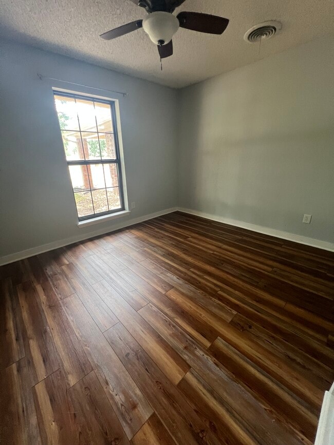 Building Photo - 3209 Amarillo St