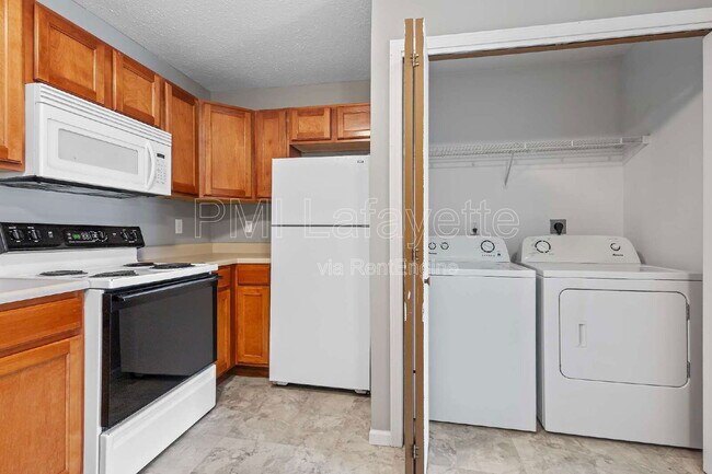 Building Photo - 3526 Bethel Dr