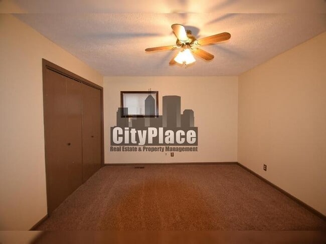 Building Photo - 604 E Pearl St