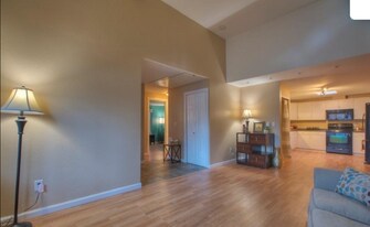 Building Photo - 4308 NE Sunset Blvd