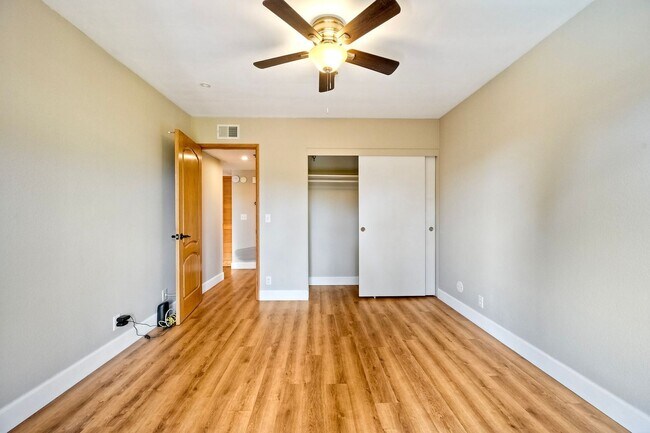 Building Photo - 5780 Friars Rd
