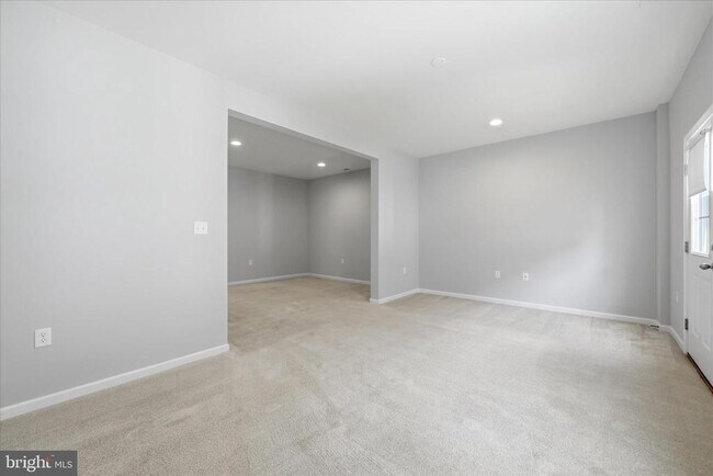 Building Photo - 117 Stribling Wy