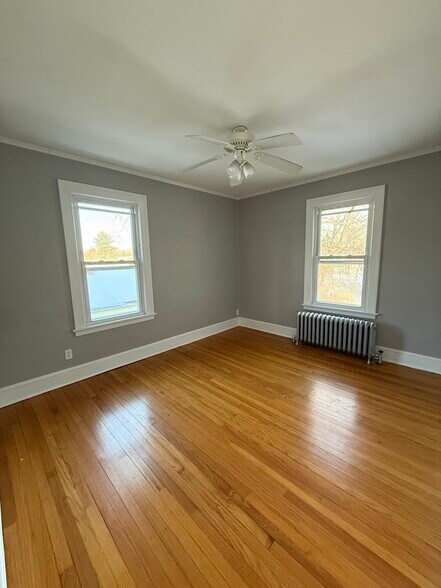 Secondary bedroom. - 18 Roger St