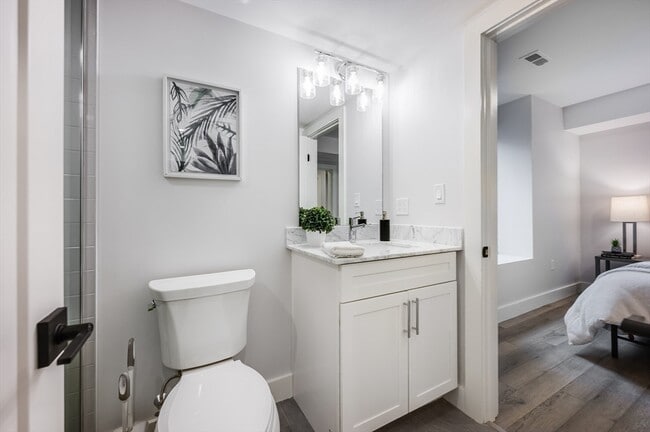 Building Photo - 317 Pearl St