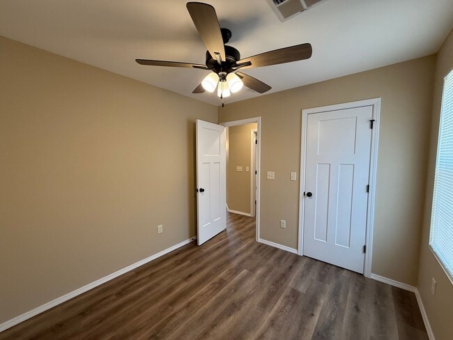 Building Photo - BRAND NEW 4BR in Hollister