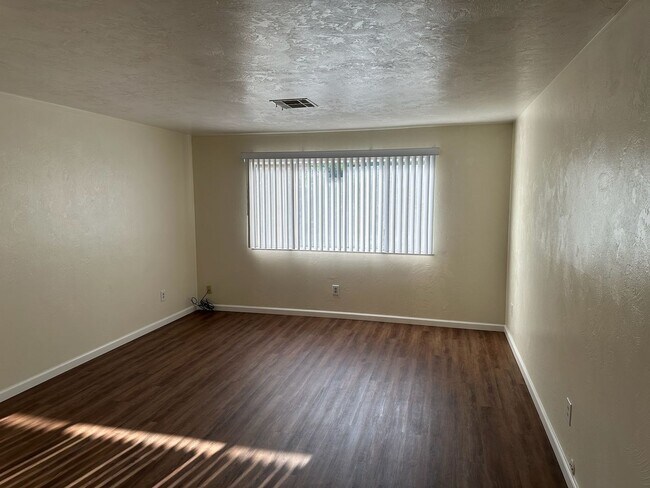 Building Photo - 2902 S University St