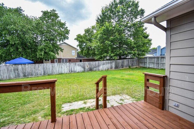 Building Photo - 2812 Bolla Dr